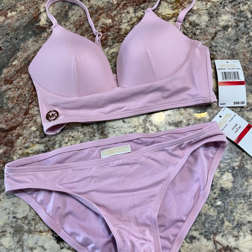 BNWT MICHAEL KORS bikini, size XS . Color: soft lilac. Smoke and pet-free home.